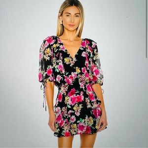 NWT Yumi Kim Hailey Tiered Floral Mini Dress Paradise Black Size Medium